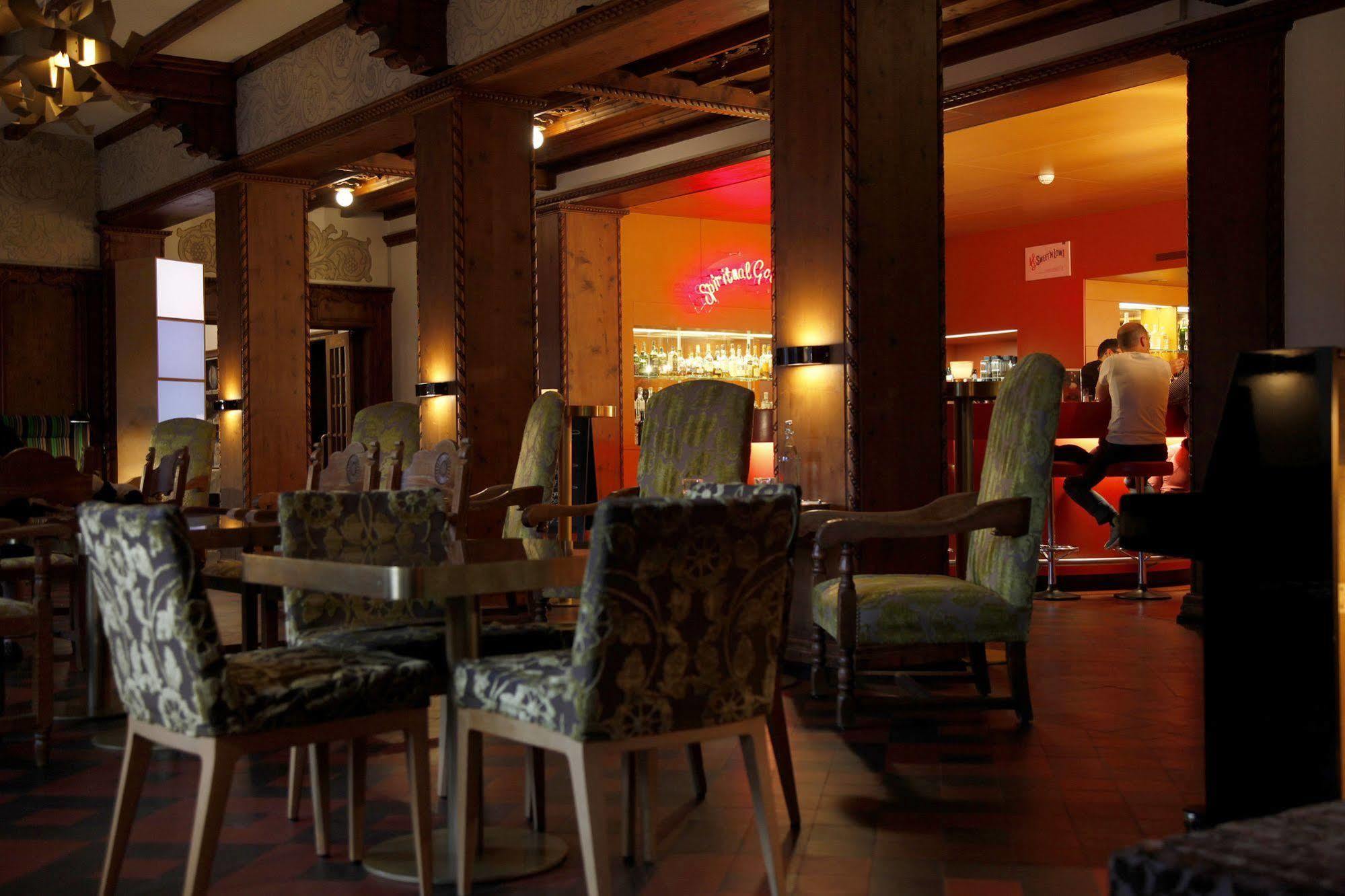 Hotel Castell Цуоц Экстерьер фото