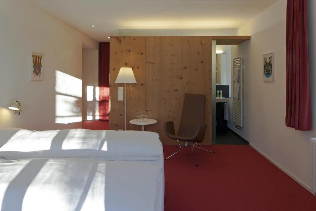 Hotel Castell Цуоц Экстерьер фото